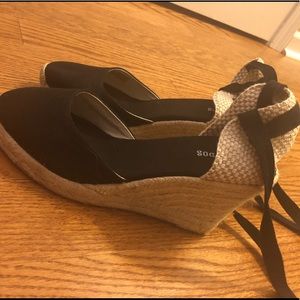 NWOT Black & Beige Soludos Espadrille Wedges